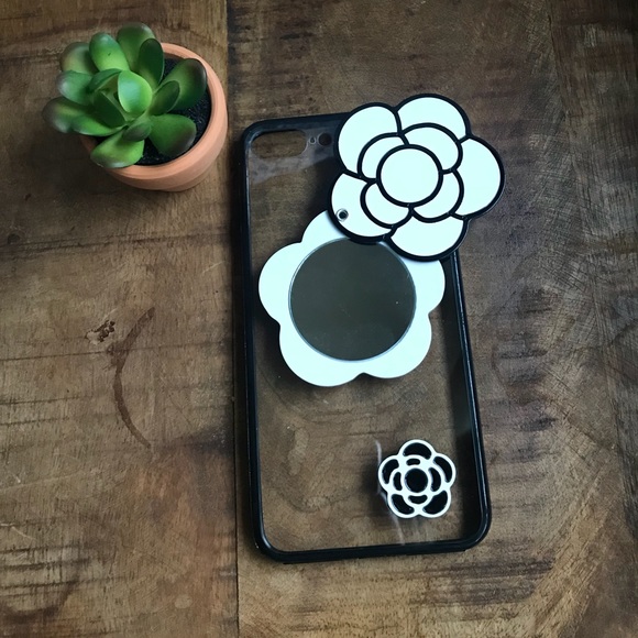 Hidden mirror/compact phone case - Picture 1 of 4
